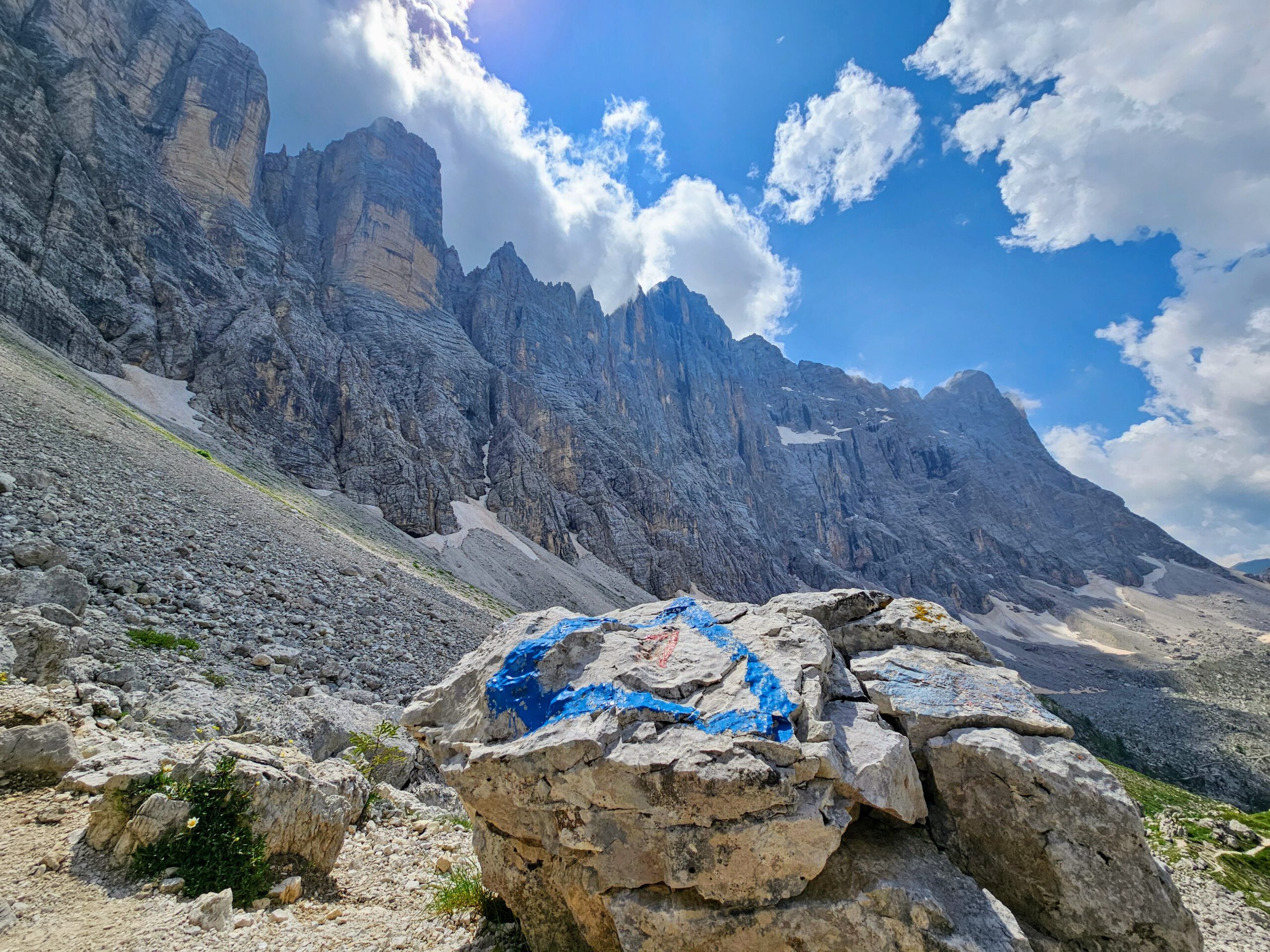 Unter der gewaltigen Civetta-Wand: Gibt es schöner als schön?